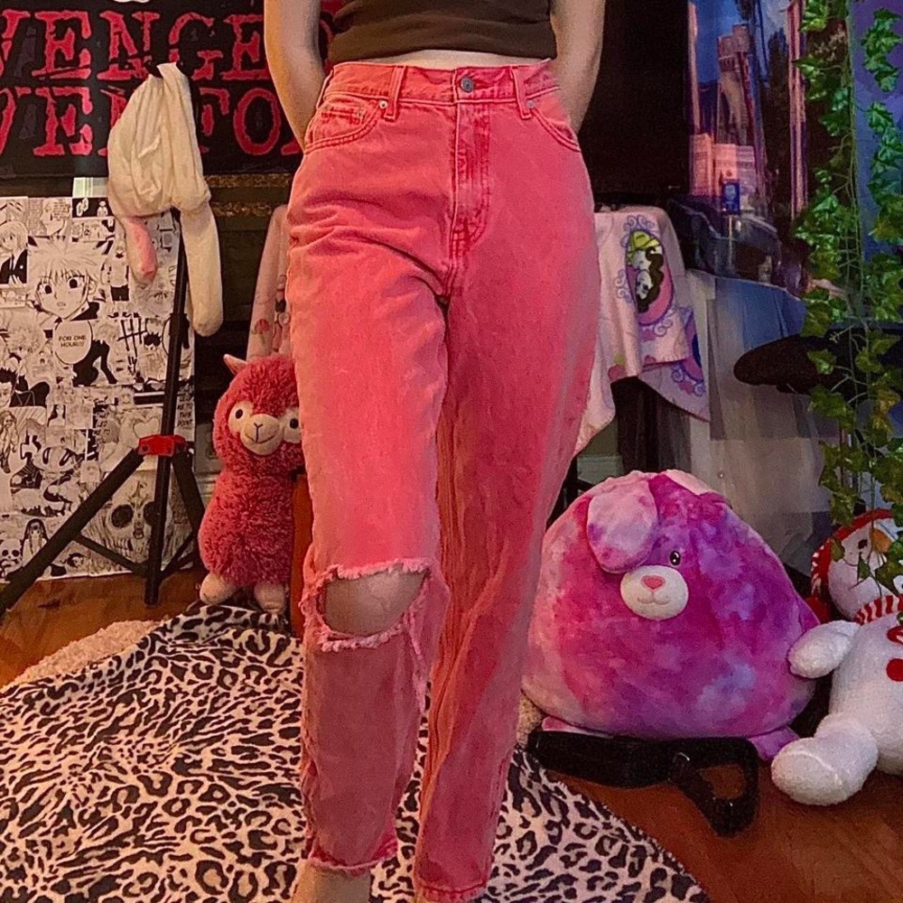 Levis pink mom jeans